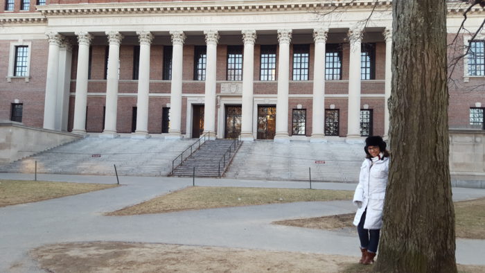 Harvard - faculdade mais cara e mais famosa do Mundo.
